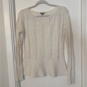 Ann Taylor Cream Cable Knit Crew Neck Sweater size medium